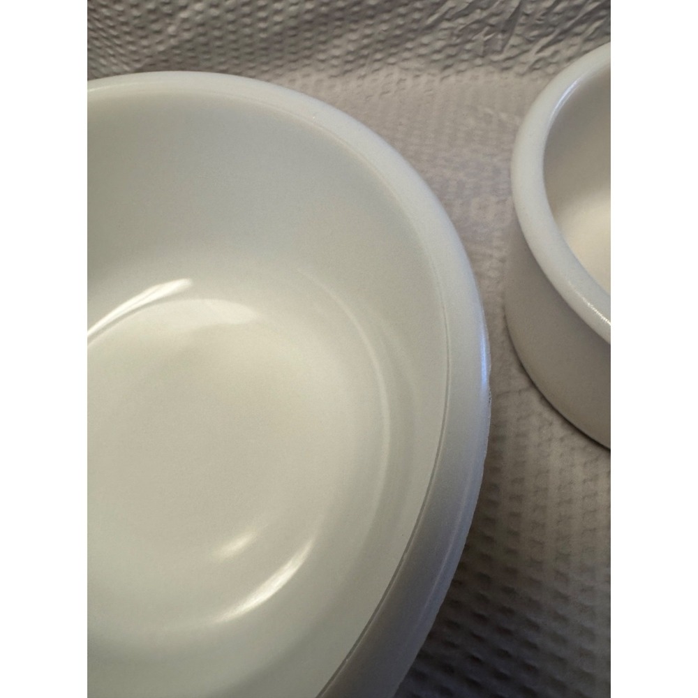 Vintage White Glass Mixing Bowls Crock 6" & 9" Diameter Set of 2 - Picture 10 of 16